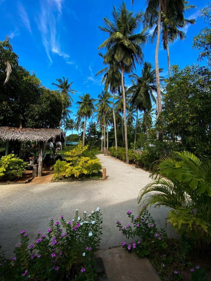 Elena Garden Resort And Restaurant Trincomalee Exterior photo